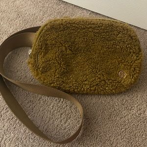 Lululemon Sherpa Belt Bag